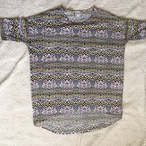 Women’s short sleeved patterned tee